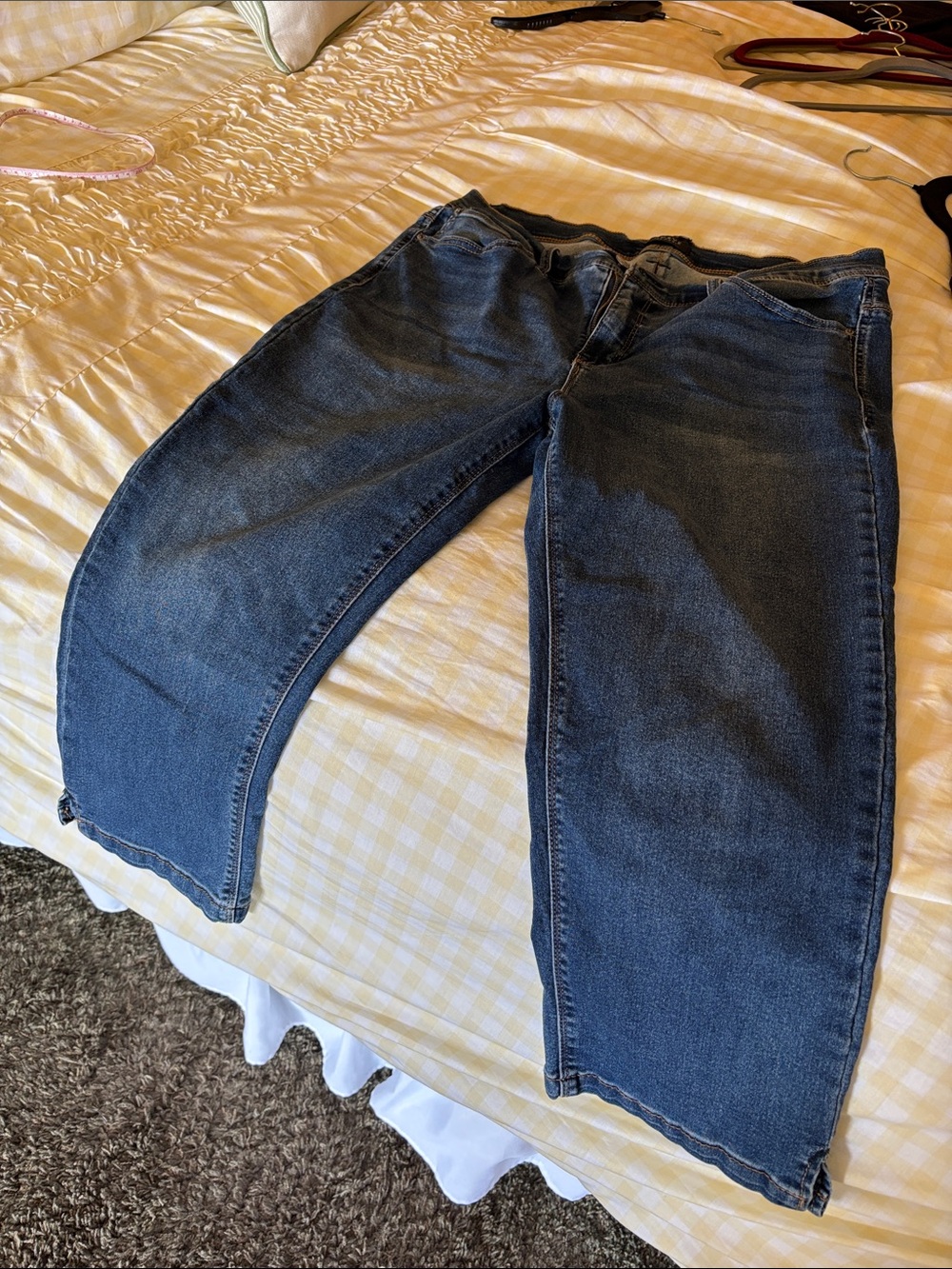 Women's Cropped Ankle Jeans in Dark Blue